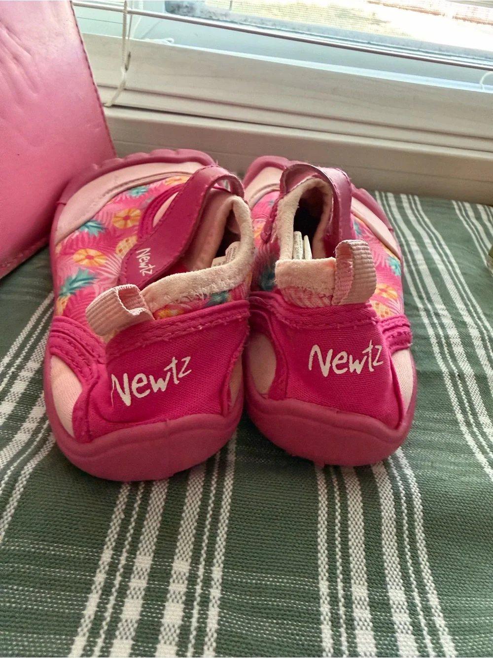 Newtz girls water shoes size 11/12